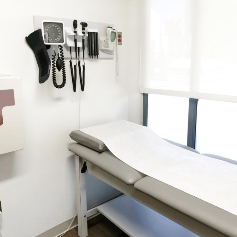 Blue and White Modern Bold Minimalist Illustrative Cleaning Service Brand Logo